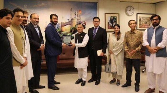 Diplomats Invite Kp Businessmen To Invest In Indonesia