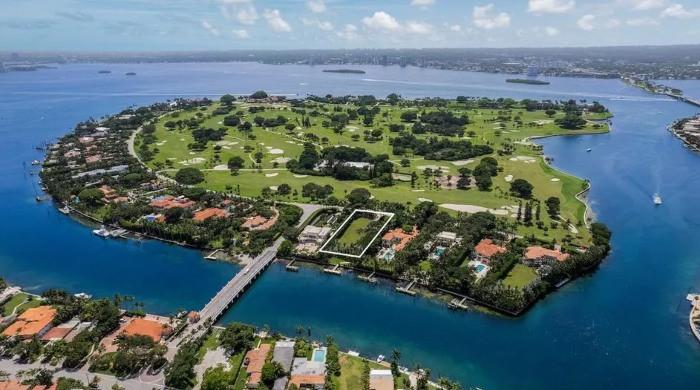 Jeff Bezos Buys Third Luxurious Mansion On Private Island