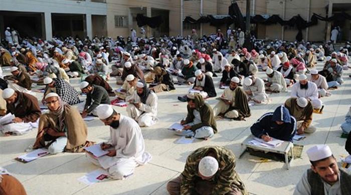 'Approve madrassa bill or face Islamabad march', JUI&F warns govt