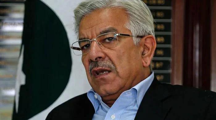 Asif suggests PTI to do parliamentary politics as civil disobedience 'doomed to fail'