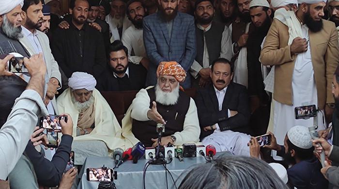 Fazl flays govt for 'creating fissures' among clerics over seminaries registration issue