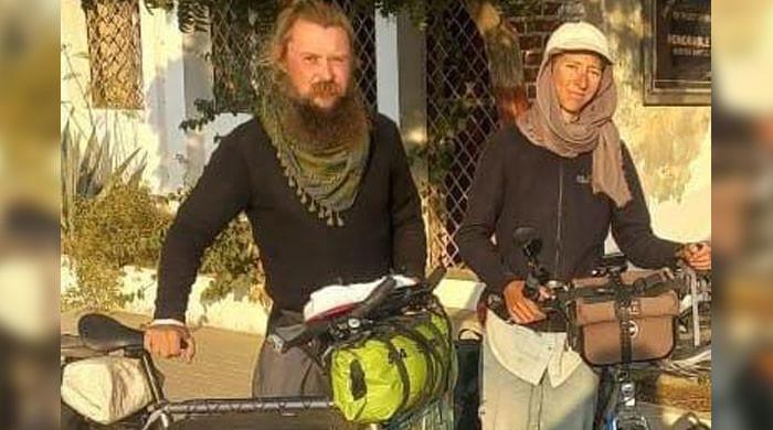 Foreign cycling couple mugged in Sindh