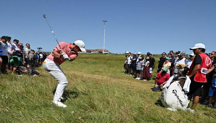 McIlroy’s rollercoaster entertains crowds at British Open