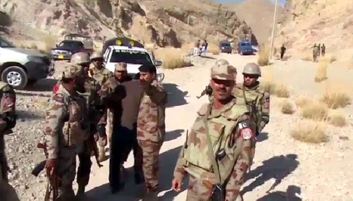 Soldier martyred, major among two hurt as FC vehicle attacked in Loralai