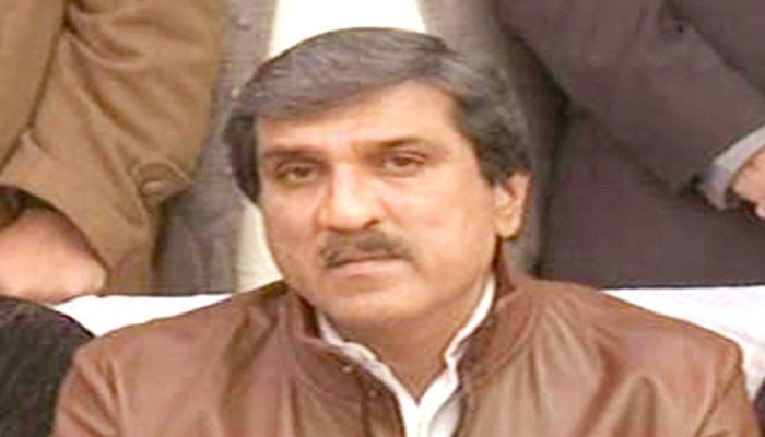 Relationship with Nawaz beyond politics: Makhdoom Ahmed