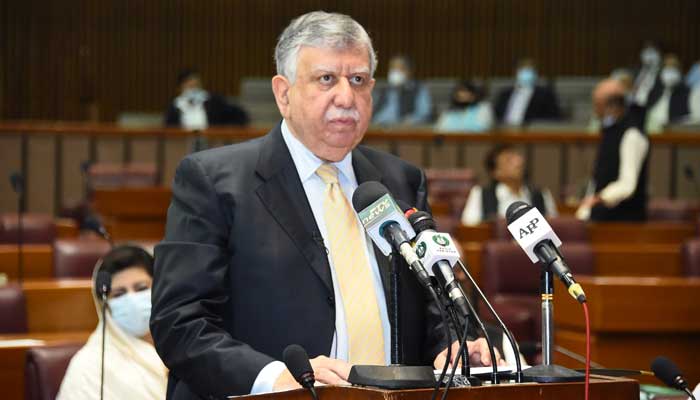 Adviser to PM on Finnace Shaukat Tarin speaking at the National Assembly. File photo