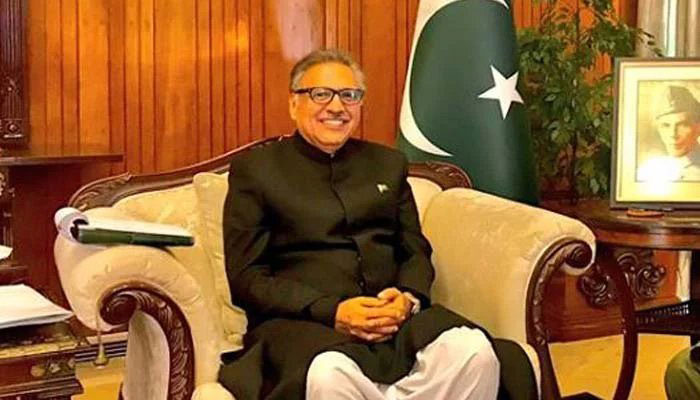 President Alvi okays Finance Bill 2022