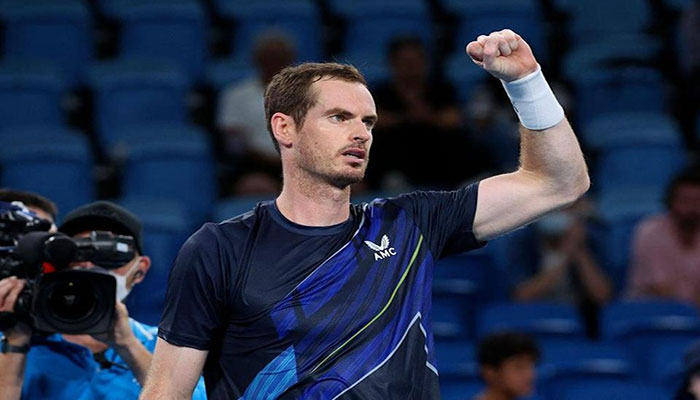 Weary Murray dumped out of Australian Open by qualifier