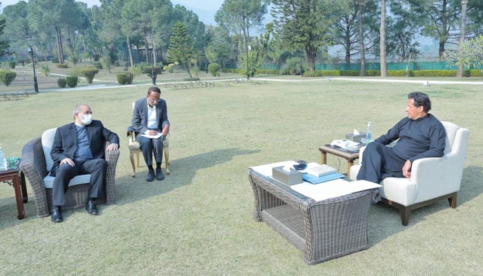 Talking to Iranian Minister Dr Ahmad Vahidi in Islamabad, PM Imran Khan emphasises the importance of close bilateral collaboration to boost trade and regional connectivity. -PID