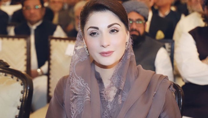 Maryam Nawaz sitting during an oath-taking ceremony of Shehbaz Sharif as Prime Minister at President House. Photo: Twitter