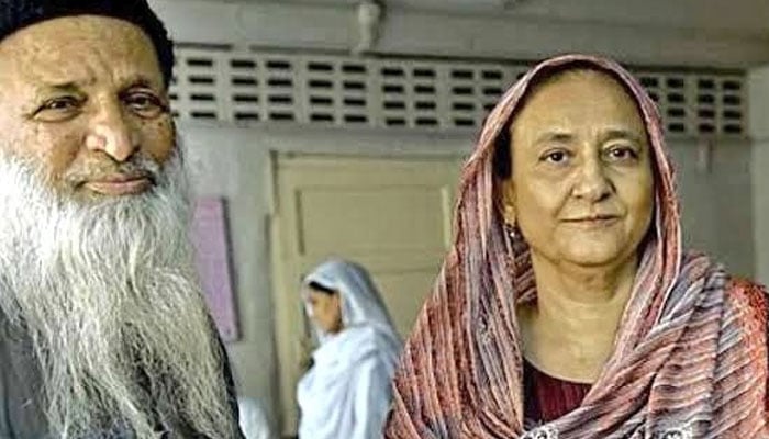 Abdul Sattar Edhi pictured along with his wife Bilquis Edhi. Photo: Twitter/FaisalJavedKhan