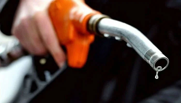 To strike staff-level pact with IMF, Rs10/litre petroleum levy on the cards