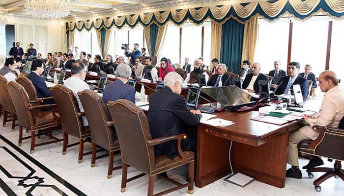 Prime Minister Shehbaz Sharif chairing cabinet meeting.— APP/file