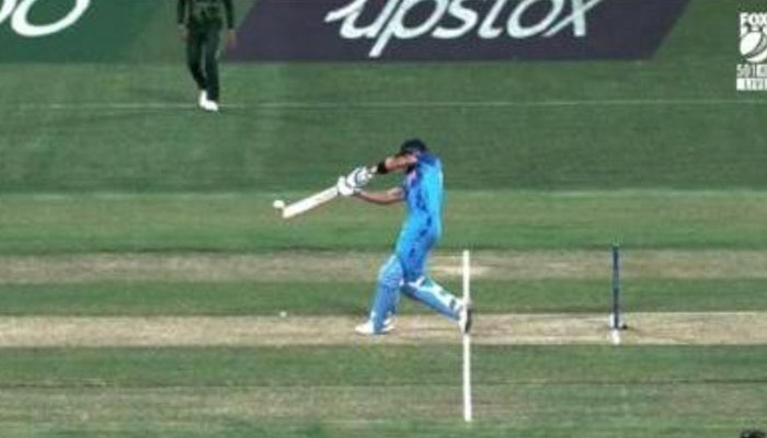 Virat Kohli playing shot. —Shoiab Akhtar/Twitter