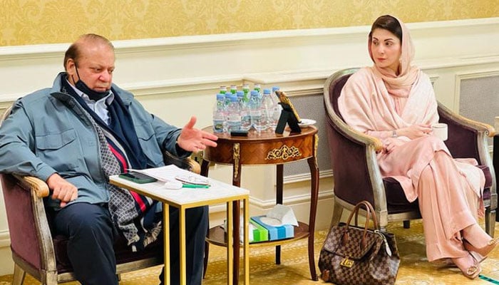 PML-N supremo Nawaz Sharif photographed along with his daughter Maryam Nawaz. Twitter