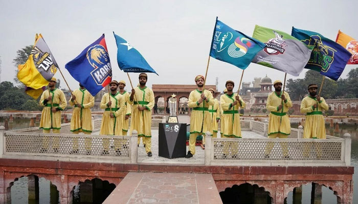 PCB unveils PSL Trophy in Lahore.— PCB/Twitter