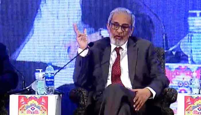 Former Supreme Court judge (retd) Maqbool Baqar speaking during a seminar at the Karachi Literature Festival 2023 on February 19, 2023. — Facebook screengrab/Karachi & Islamabad Literature Fests