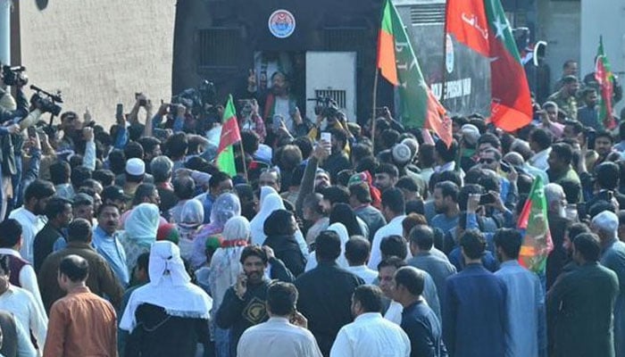 PTI workers taking part in the Jail Bharo drive in Gujranwala. Twitter