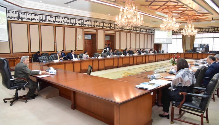 The meeting of the Economic Coordination Committee of the Cabinet and Federal Cabinet on December 15, 2022. PID