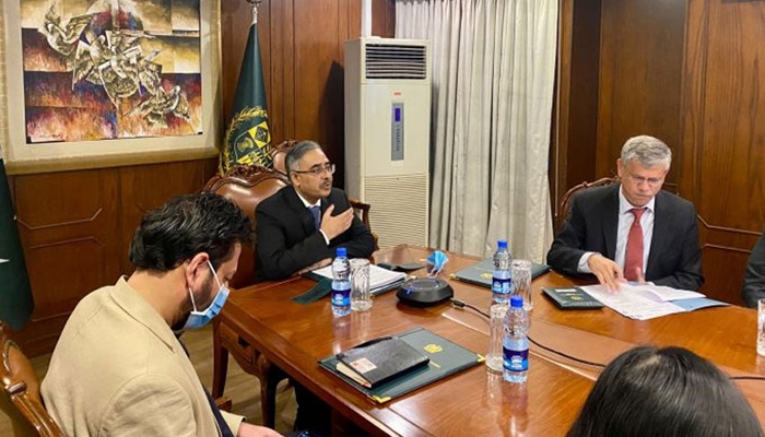 Former foreign secretary Sohail Mahmood while chairing a meeting. — Radio Pakistan/File