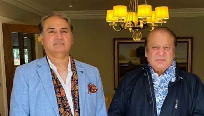 Mian Nasir Janjua with PML-N supremo Nawaz Sharif. — by reporter