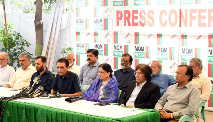 Muttahida Qaumi Movement-Pakistan (MQM-P) convener Dr Khalid Maqboo Siddiqui while addressing the media flanked by senior party leaders in Karachi on October 14, 2023. — Facebook/MQM ( Muttahida Quami Movement)
