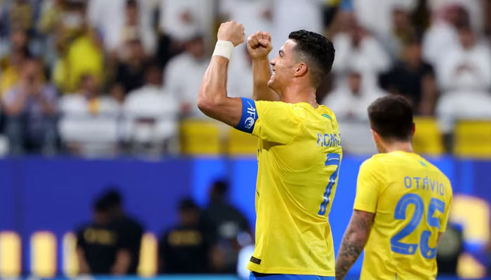 Ronaldo stunners help Al Nassr edge Al Duhail