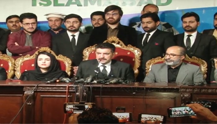 The screenshot shows PTI lawyer Sher Afzal Marwat addressing a press conference at the National Press Club Islamabad. —YouTube.smedi4every1