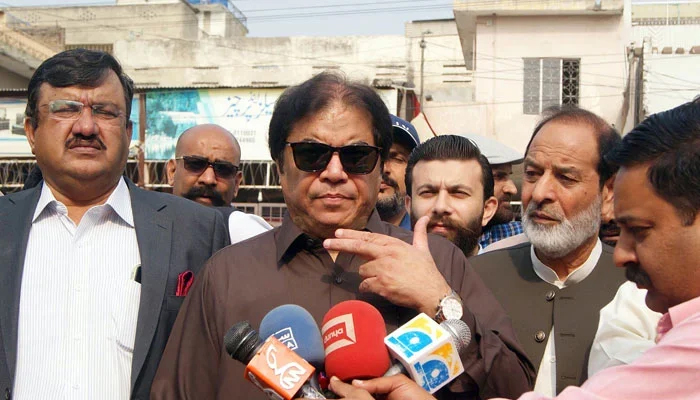 PML-N leader Hanif Abbasi addressing a press conference. — Online/File