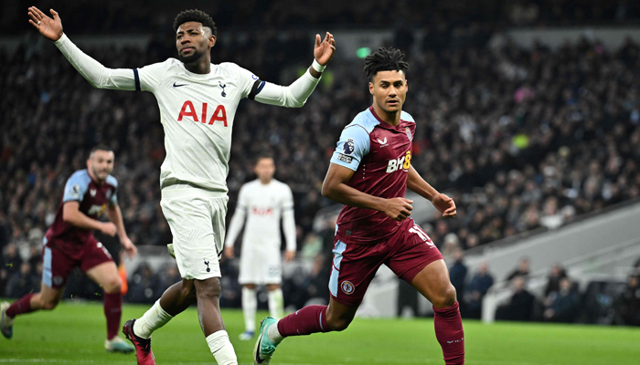 Tottenham and Aston Villa pay tribute to Terry Venables ahead of kick-off, Football