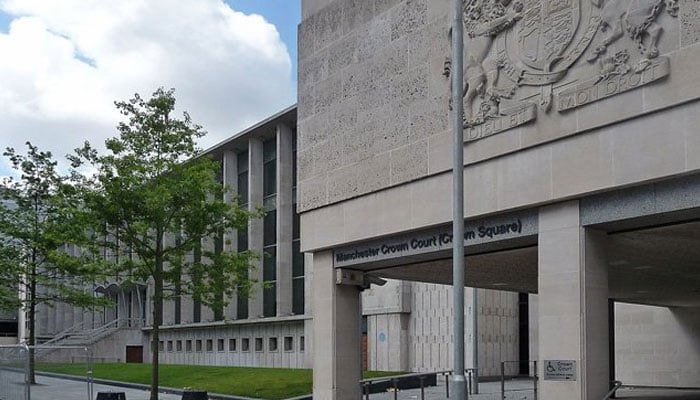 The front of the Manchester Crown Court. —x/jessothomson