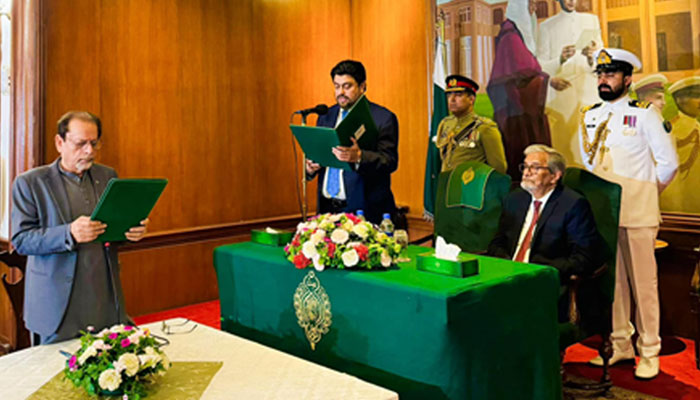 The Arts Council of Pakistan’s Karachi president Muhammad Ahmed Shah takes oath from Sindh Governor Kamran Khan Tessori at Governor House, Interim Chief Minister Justice (retired) Maqbool Baqar, witnessed the oath-taking by Shah on December 2, 2023.—Facebook/Arts Council of Pakistan Karachi