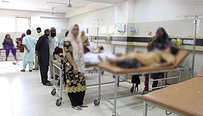 The image shows an emergency ward of a Karachi hospital. — APP/File