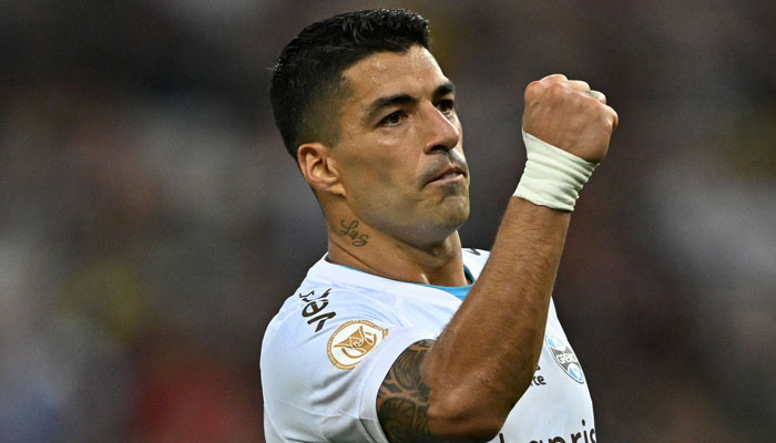 Luis Suarez scored Gremio's game-winning goal in his farewell for