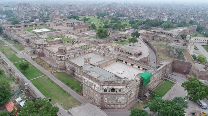 Writers, poets illuminate Lahore Fort in cultural, poetry celebration