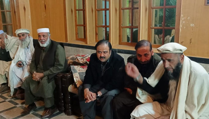 Qaumi Watan Party (QWP) provincial Chairman Sikandar Hayat Khan Sherpao (3rd R) chairs a meeting of the party’s provincial chapter’s office-bearers at its secretariat Watan Kor on December 16, 2023. — Facebook/Sikandar Hayat Khan Sherpao