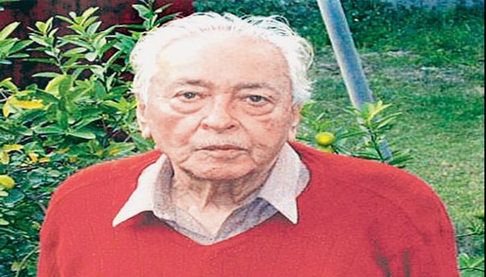 Renowned poet Munir Niazi.—APP/File