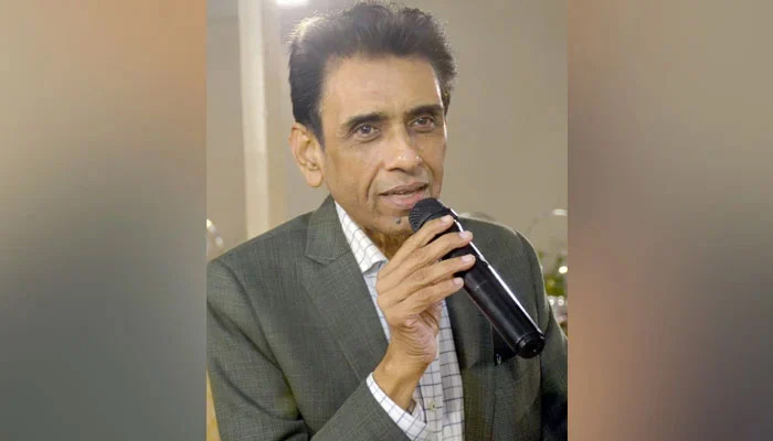 MQM-P Convener Dr Khalid Maqbool Siddiqui speaks during a dinner party on November 5, 2023. — Facebook/MQM ( Muttahida Quami Movement)