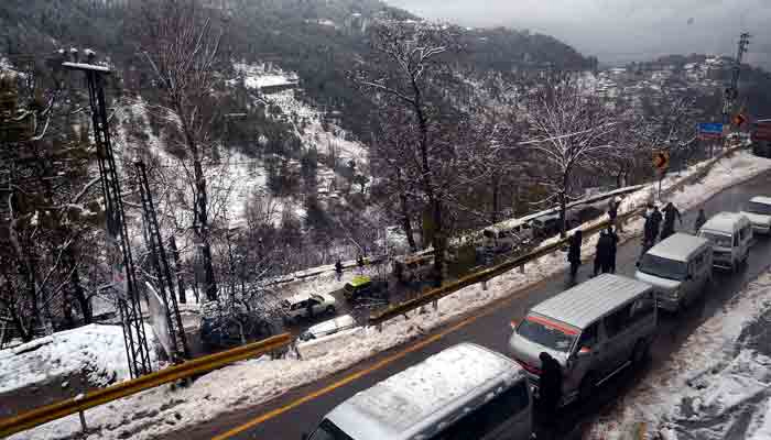 A large number of tourists reached Murree to enjoy snowfall. — PPI/File