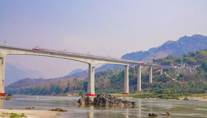 Starting its journey amidst the captivating cityscape of #Kunming, the China-Laos Railway traverses vibrant hubs such as Puer and Xishuangbanna. — x/ChinaRailways