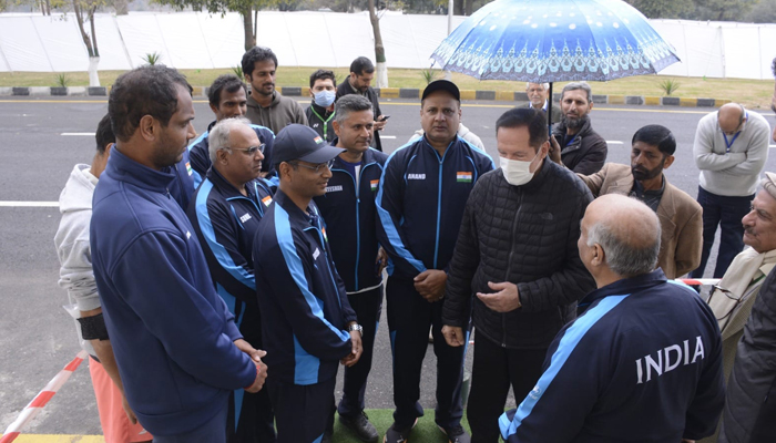 PTF President Salim Saifullah Khan (c) interacts with the Indian delegation in Islamabad on January 30, 2024. — Facebook/Pakistan Tennis Federation