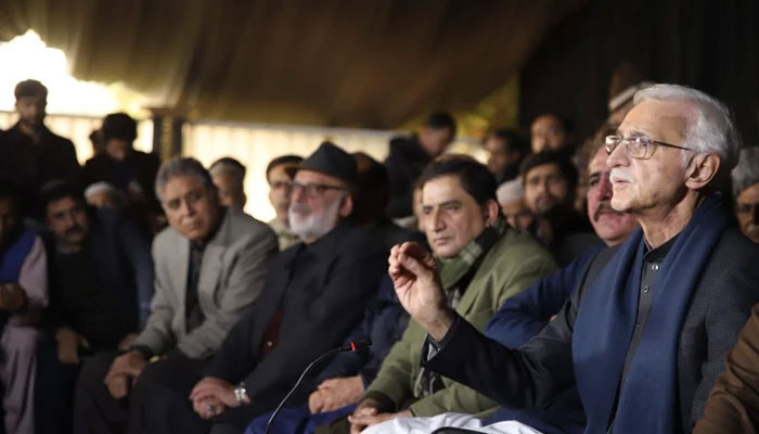 Jehangir Khan Tareen, Chairman of the Istehkam Party Pakistan and candidate from NA-149 Multan-II addresses the crowded press conference in Multan on January 19, 2024. — Facebook/Jahangir Khan Tareen