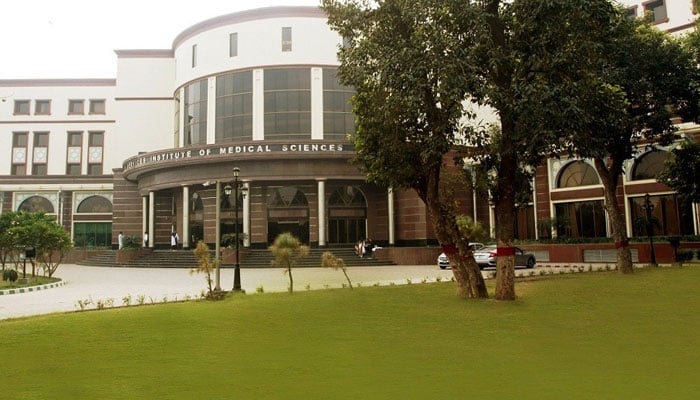 Outside view of the Services Institute of Medical Sciences Hospital. — Facebook/Services Institute of Medical Sciences - SIMS, Lahore, Pakistan