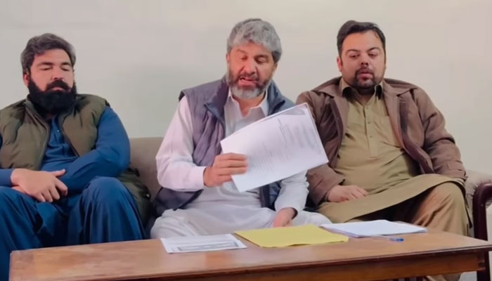 This screengrab shows, former deputy speaker of the Khyber Pakhtunkhwa Assembly Mehmood Jan speaks during a press conference on February 25, 2024. — Facebook/Mahmood Jan Khan