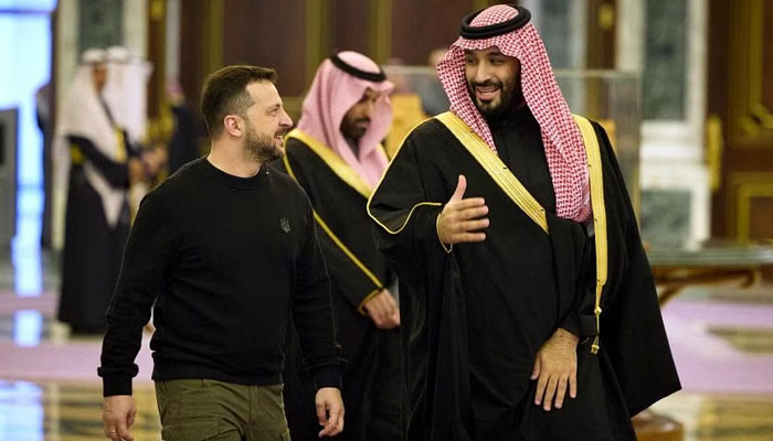 Ukrainian President Volodymyr Zelensky (left) and Crown Prince Mohammed bin Salman discussed Kyivs Peace Formula for ending Russias invasion of Ukraine. — AFP/File