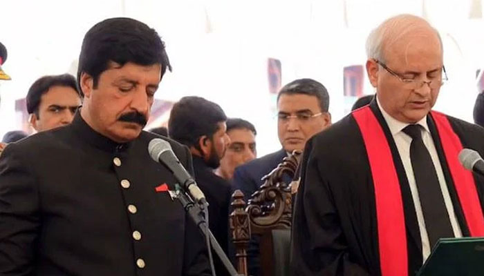 LHC Chief Justice Malik Shahzad Ahmad Khan (right) administers oath to Salim Haider Khan as Punjab Governor on May 10, 2024.— PTV News