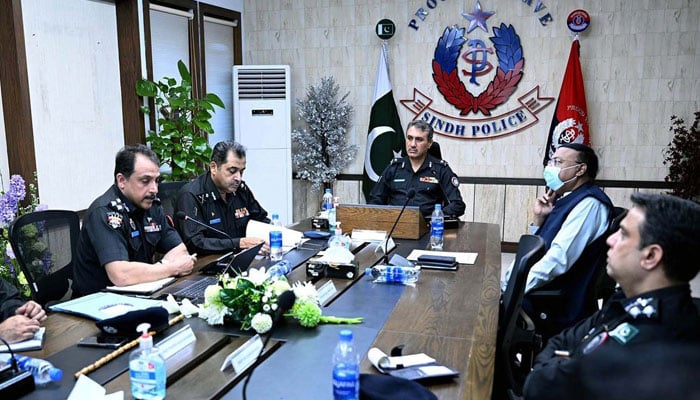Sindh IGP Ghulam Nabi Memon presides over a high-level meeting at CPO building in Karachi on May 14, 2024. — PPI