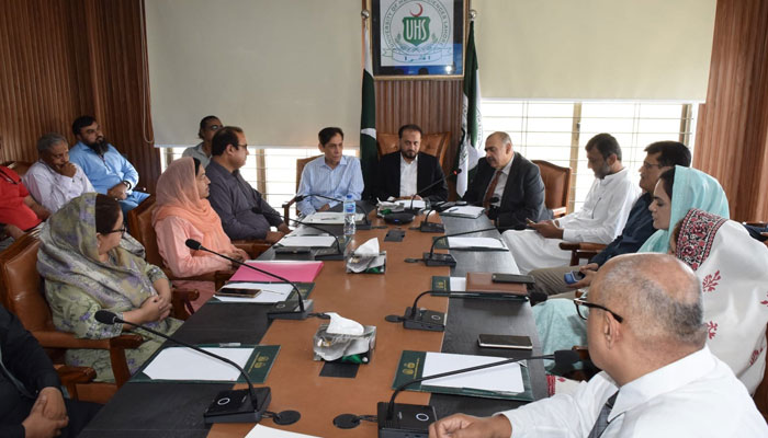 Punjab Minister for Primary and Secondary Healthcare Imran Nazir addresses the faculty during a visit to Kala Shah Kaku, Jinnah Campus of the University of Health Sciences on May 15, 2024. — Facebook/Khawaja Imran Nazeer