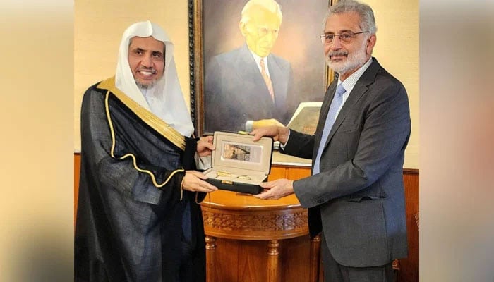 Muslim World Leagues Secretary Muhammad bin Abdul Karim Issa (left) and Chief Justice of Pakistan (CJP) Qazi Faez Isa. — Supplied/File