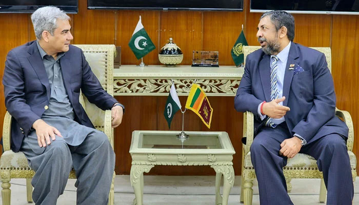 Federal Interior Minister Mohsin Naqvi (left) meets Sri Lankan High Commissioner Admiral Ravindra C Wijegunaratne on May 24, 2024. — PID